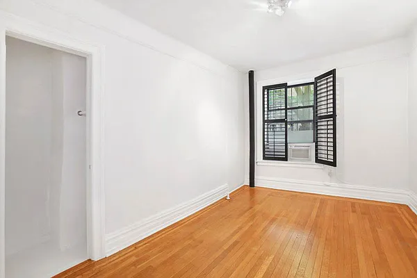 Rented by First Urban Management | media 11