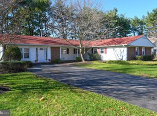 60 Country Club Rd, Willingboro, NJ 08046