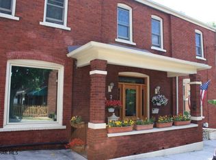 304 Wayne St, Hollidaysburg, PA 16648