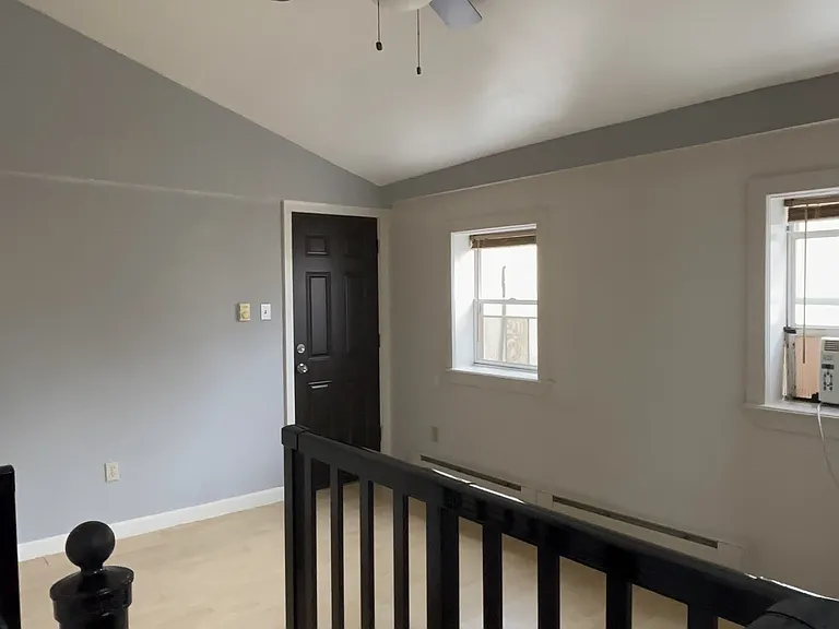 513 W Girard Ave #1 — Photo 4
