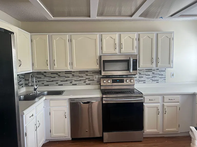 177 Carmel Woods Dr — Photo 2