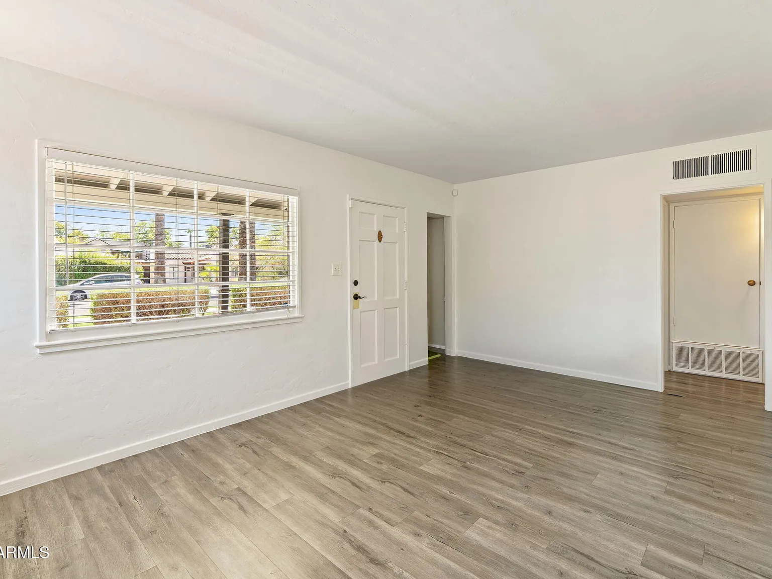 2 bed, 1.0 bath, 1160 sqft, $2,500 — Photo 4