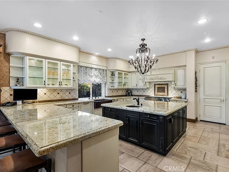3724 Winford Dr — Photo 24