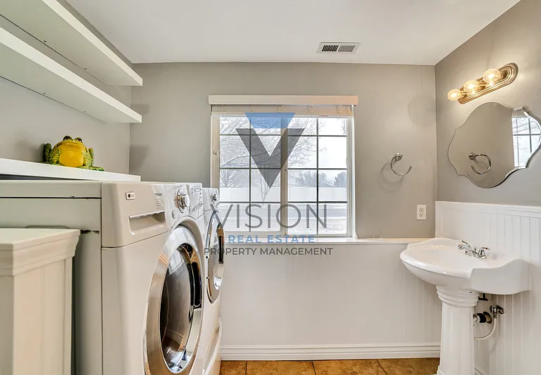 8766 S 4870 W — Photo 14