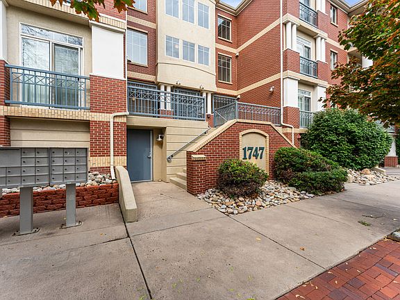 4th image of 1747 N Washington St #B202