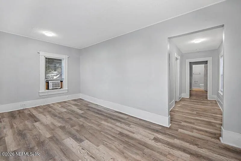 2 bed, 1.0 bath, 928 sqft, $995 — Photo 3