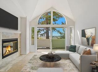 2131 Stonefield Ln, Santa Rosa, CA 95403