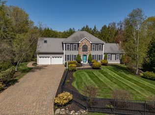 62 Quaker Ln, Dover, NH 03820