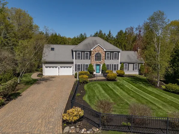 62 Quaker Lane, Dover, NH 03820