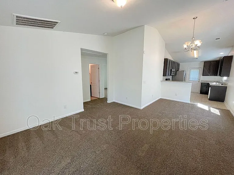 255 Coosawatchie St — Photo 4