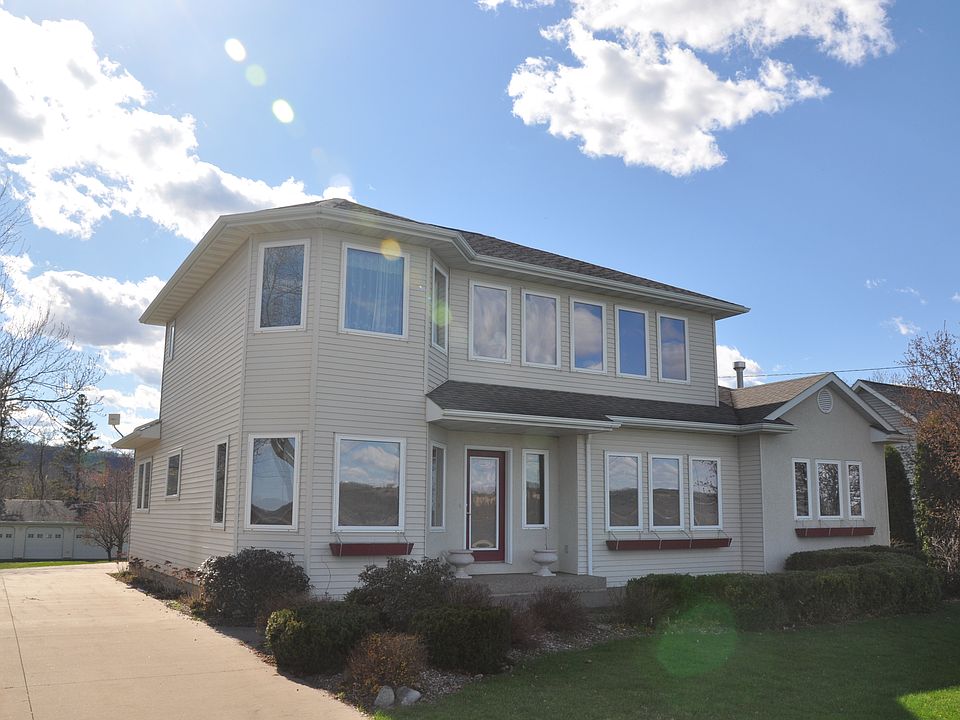 2nd image of 32247 Lakeview Dr