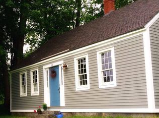 40 Troop Rd, Pittston, ME 04345