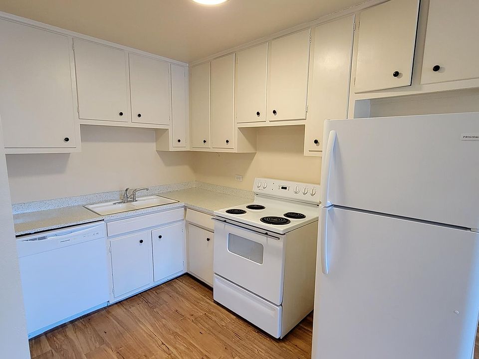 1st image of 3024 W Colorado Ave
