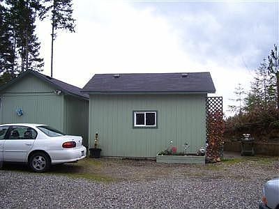 2nd image of 611 E Emerald Lake Dr E