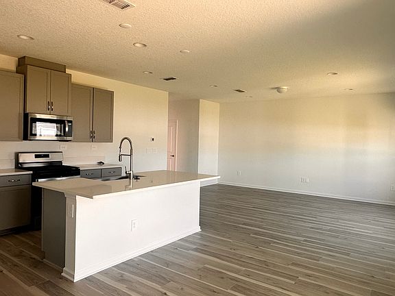 5th image of 47 Carbonell Pl