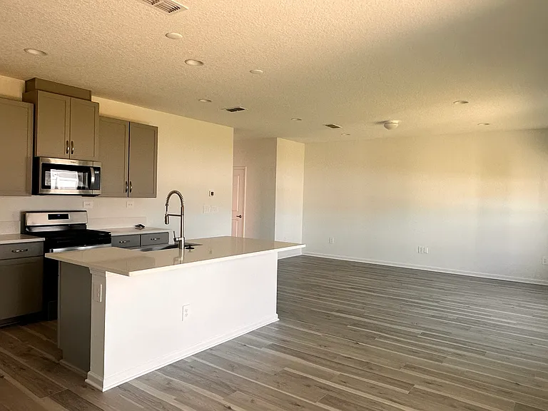 47 Carbonell Pl — Photo 5