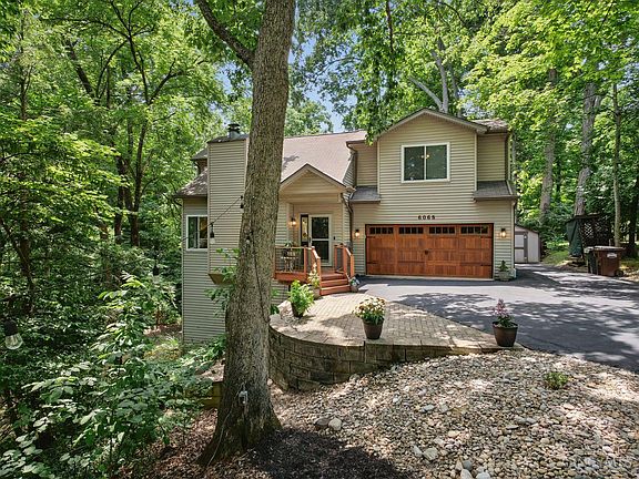 2nd image of 6068 Donna Jay Dr