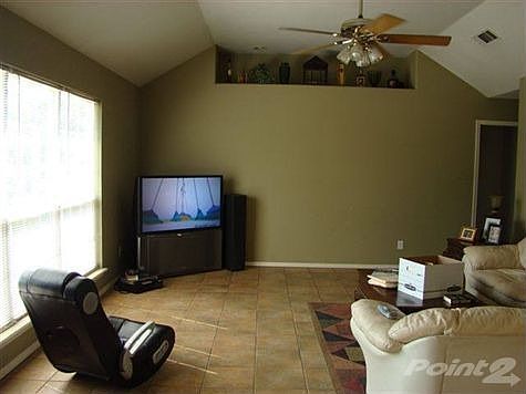 2nd image of 116 Brier Creek Ln