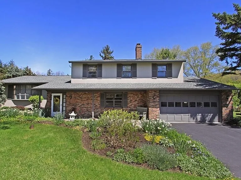 6319 Danbury Dr — Photo 1