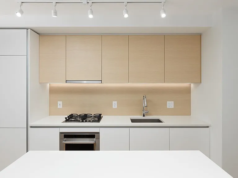 525 Foster Ave #1405 — Photo 3