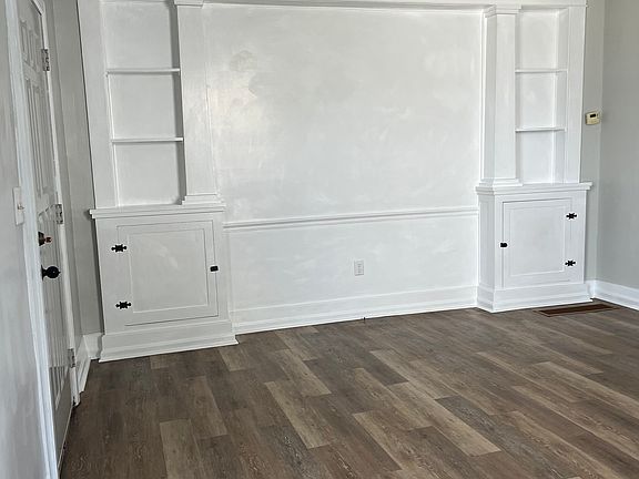 4th image of 141 S Main St