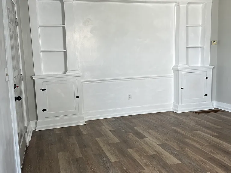 141 S Main St — Photo 4
