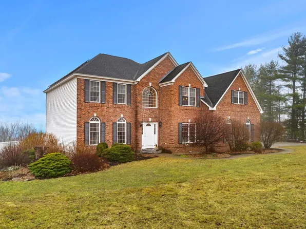 115 Roosevelt Road, Weare, NH 03281