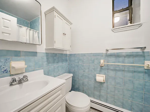 119 Clinton Avenue image 3 of 5