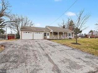 774 Fairview Dr, Hanover, PA 17331