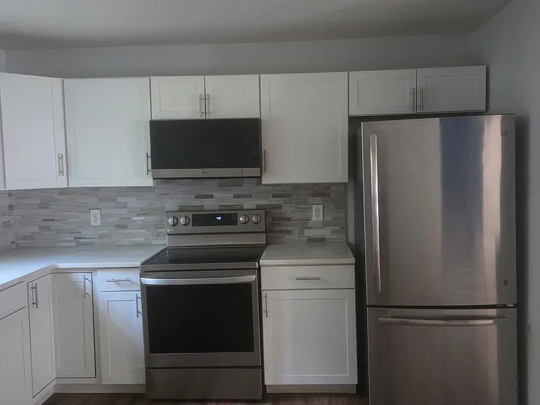2824 Delrose Dr — Photo 8