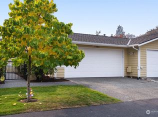 15908 Village Green Dr UNIT C, Mill Creek, WA 98012
