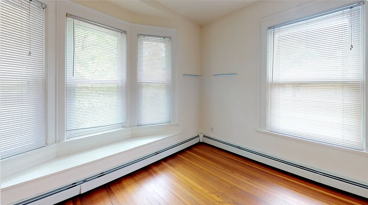Building Photo - 10 Langdon St #F