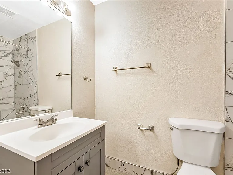 4300 N Lamont St #200 — Photo 21