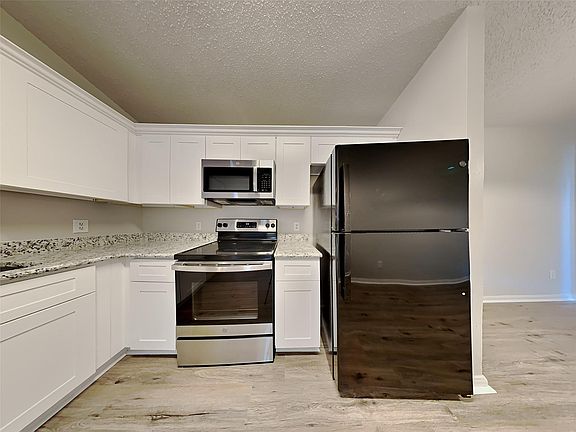 3rd image of 4631 Croker Ridge Rd