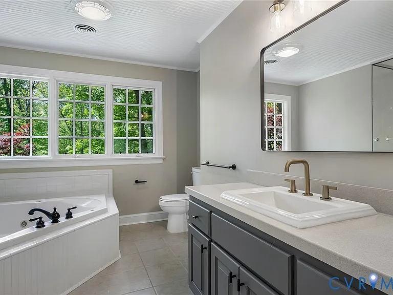 9900 Kingsbridge Rd — Photo 23