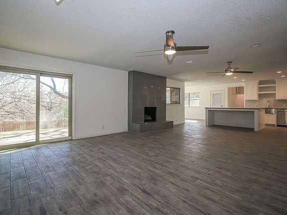 5th image of 1209 Woodridge Cir