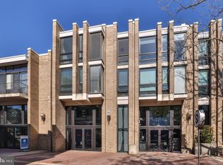 1602 Chimney House Rd #1602, Reston, VA 20190