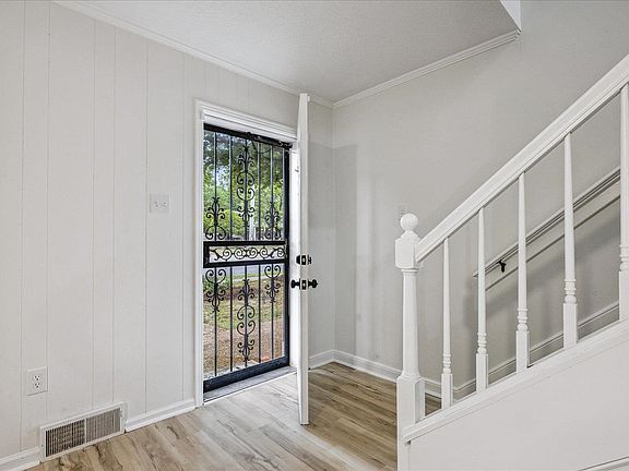 3rd image of 6137 Quince Rd