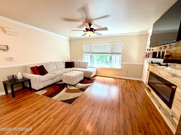 100 Puffin Glade, Bayville, NJ 08721