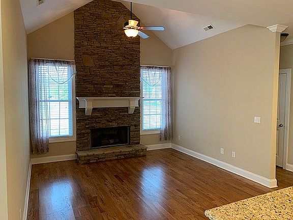 Keeping/sitting room