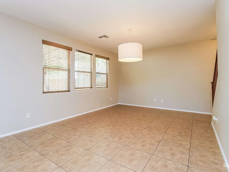 42480 W Santa Fe St — Photo 6
