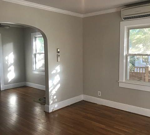 2nd image of 1209 Hanover St