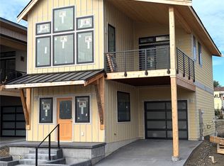 204 Skipping Stone Loop, Lynden, WA 98264