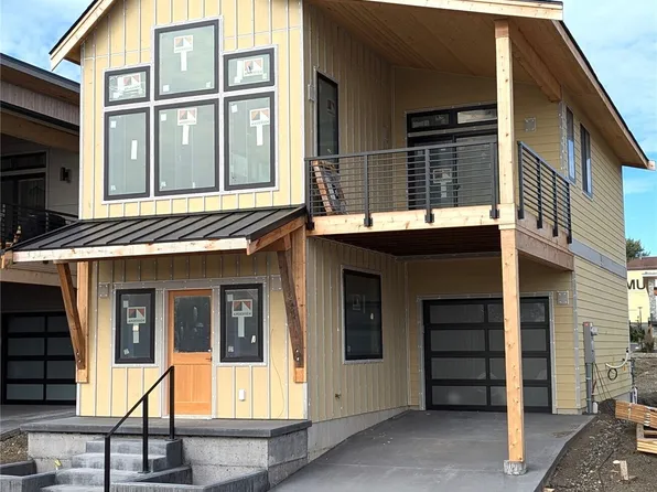 204 Skipping Stone Loop, Lynden, WA 98264