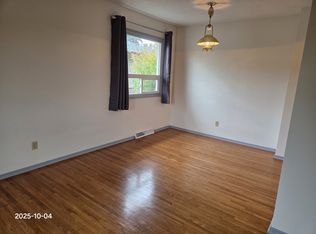 2808 A 14th St NW, Calgary, AB T2K1H7