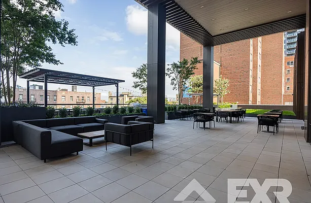 Rented by EXR | media 30