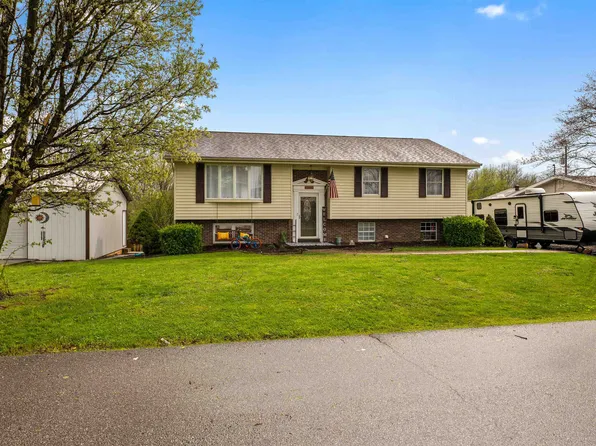 1492 S Calumet Dr, Worthington, KY 41183