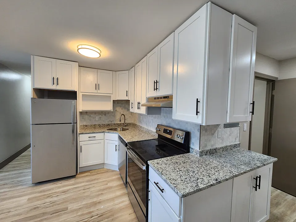 323 Schraffts Dr #205