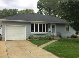 313 Fairview Dr, Albert Lea, MN 56007