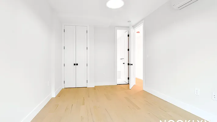 Rented by Nooklyn NYC LLC | media 13